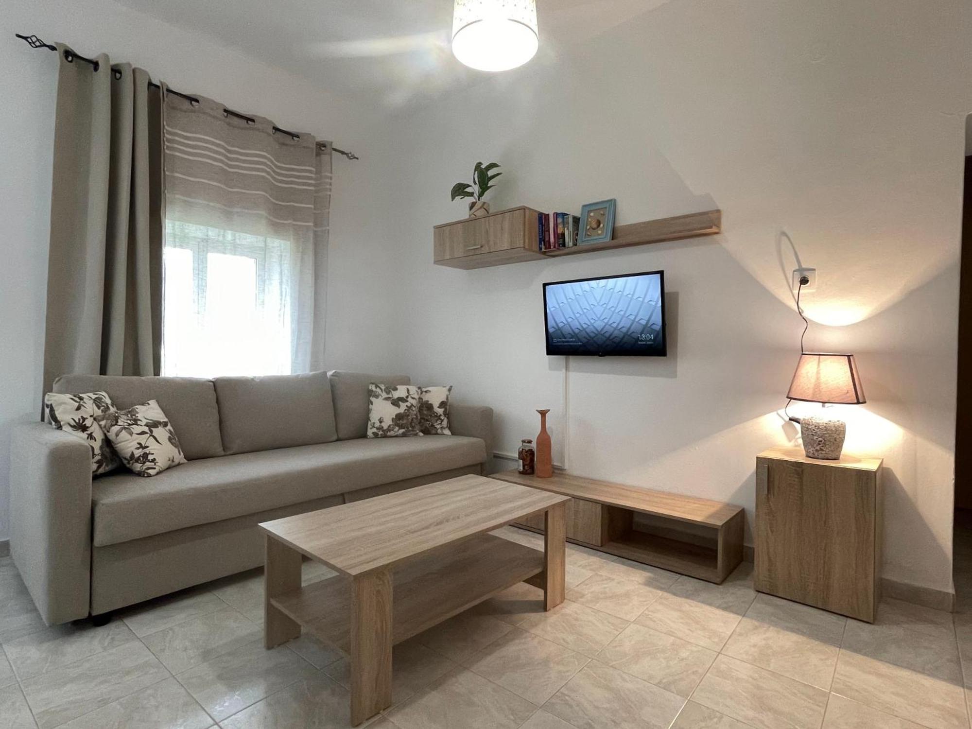 Mesogitonia House